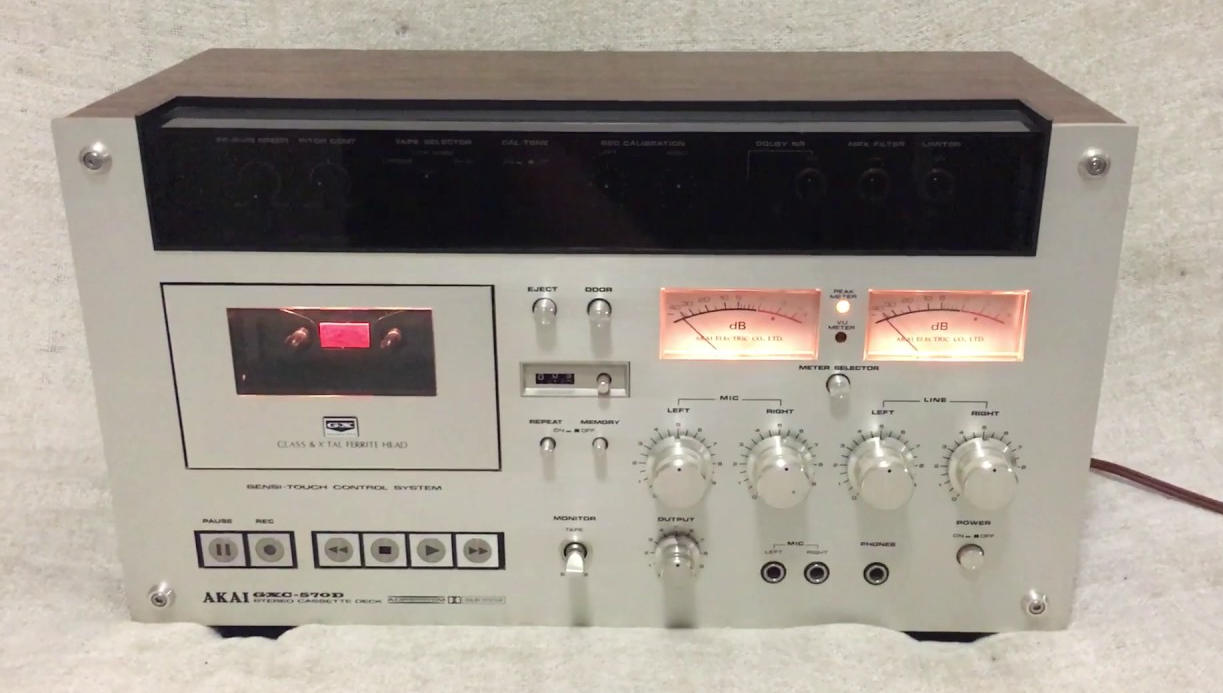 AKAI GXC-570D